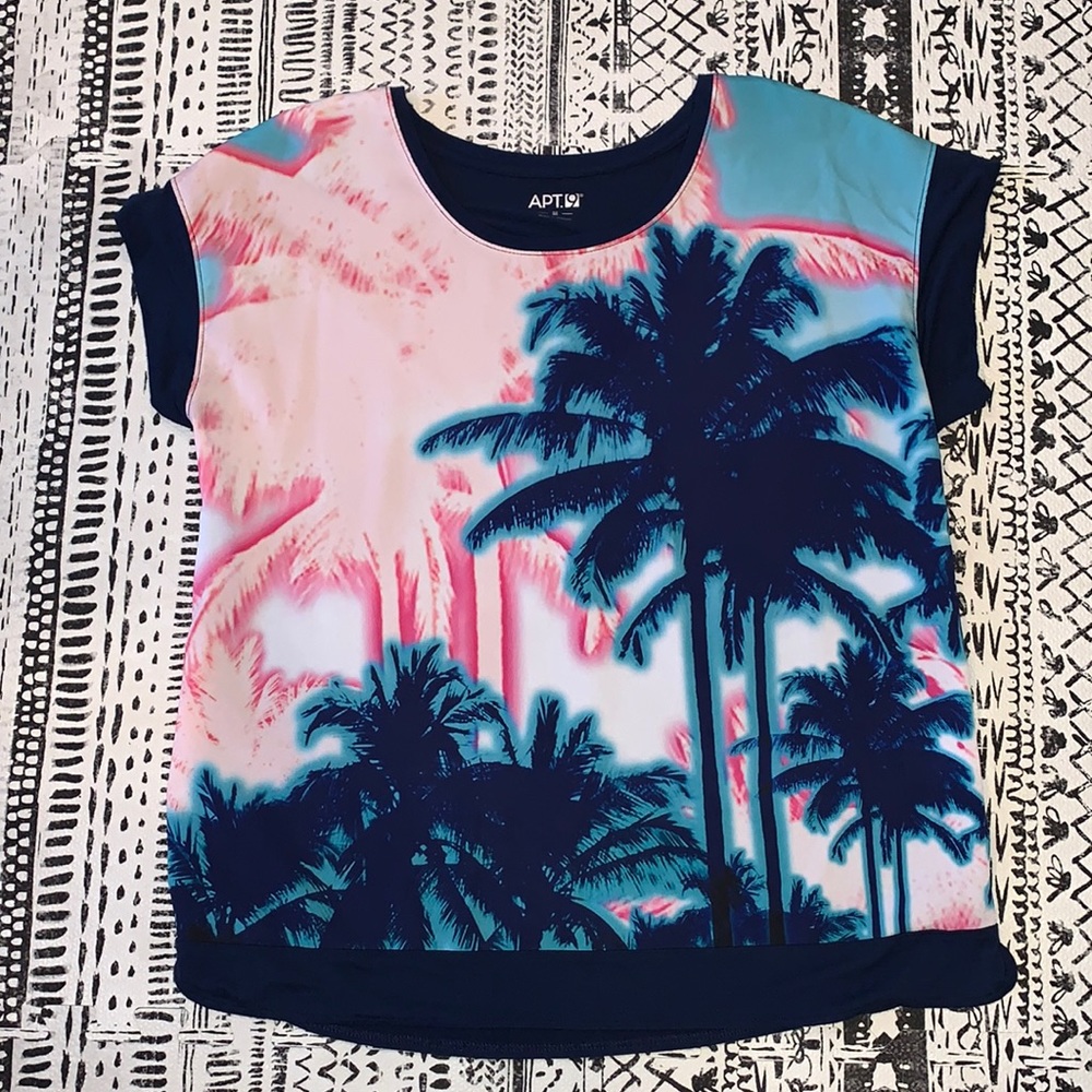 APT. 9 Tropical Top